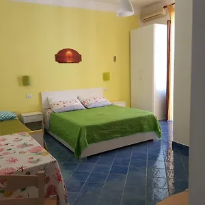Centro Storico Flat 7 Min From Port Città di Lipari