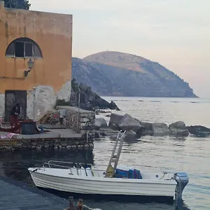 Centro Storico Flat 7 Min From Port Città di Lipari